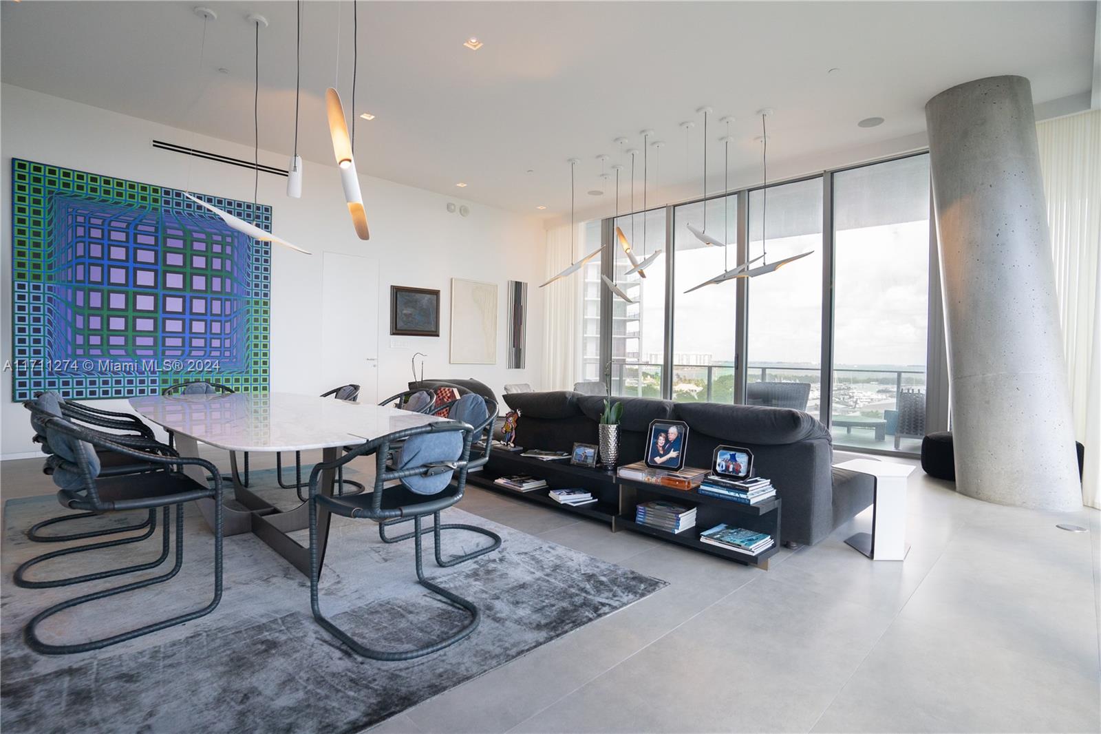 DINNER KEY - Residential