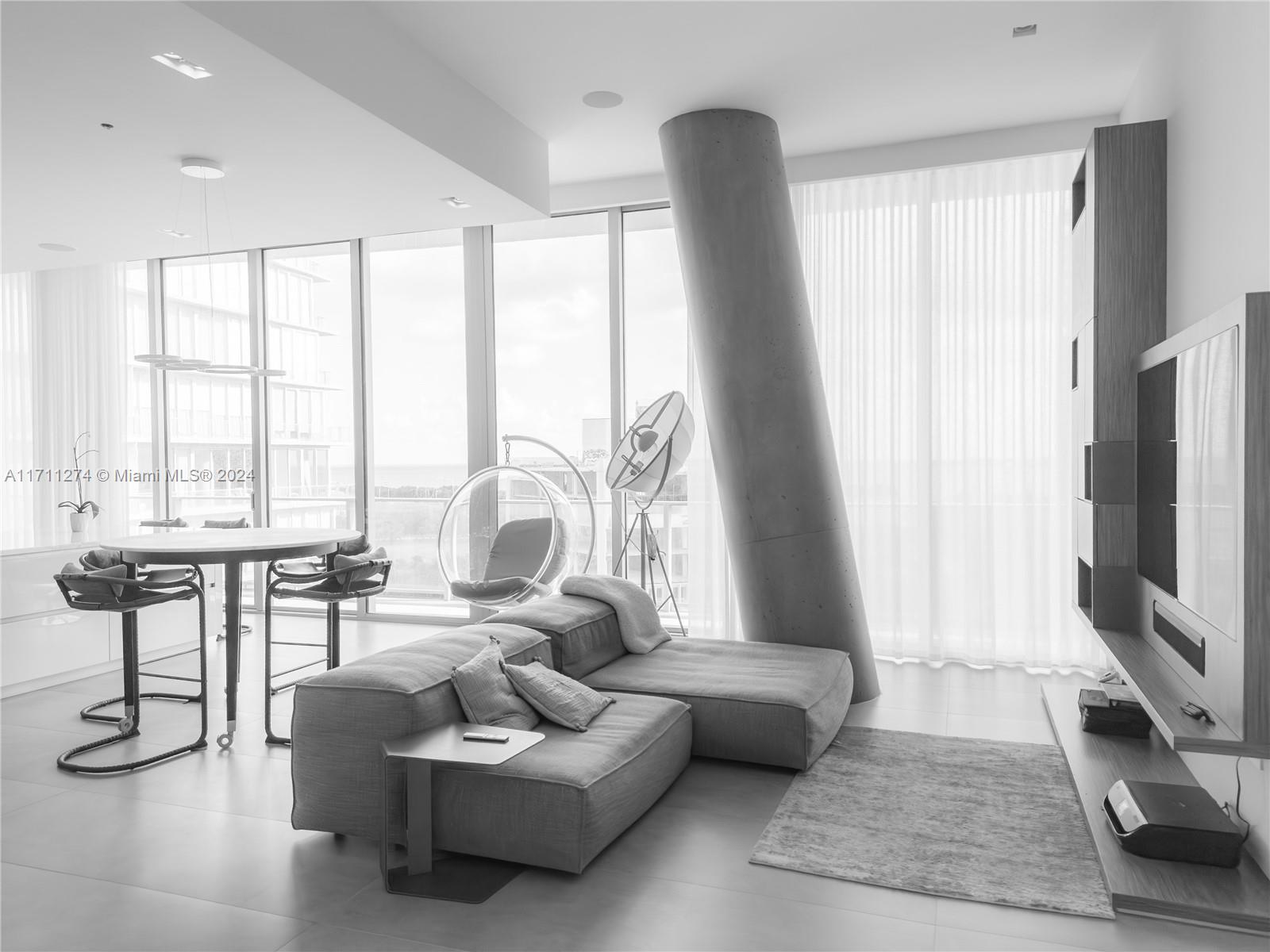DINNER KEY - Residential