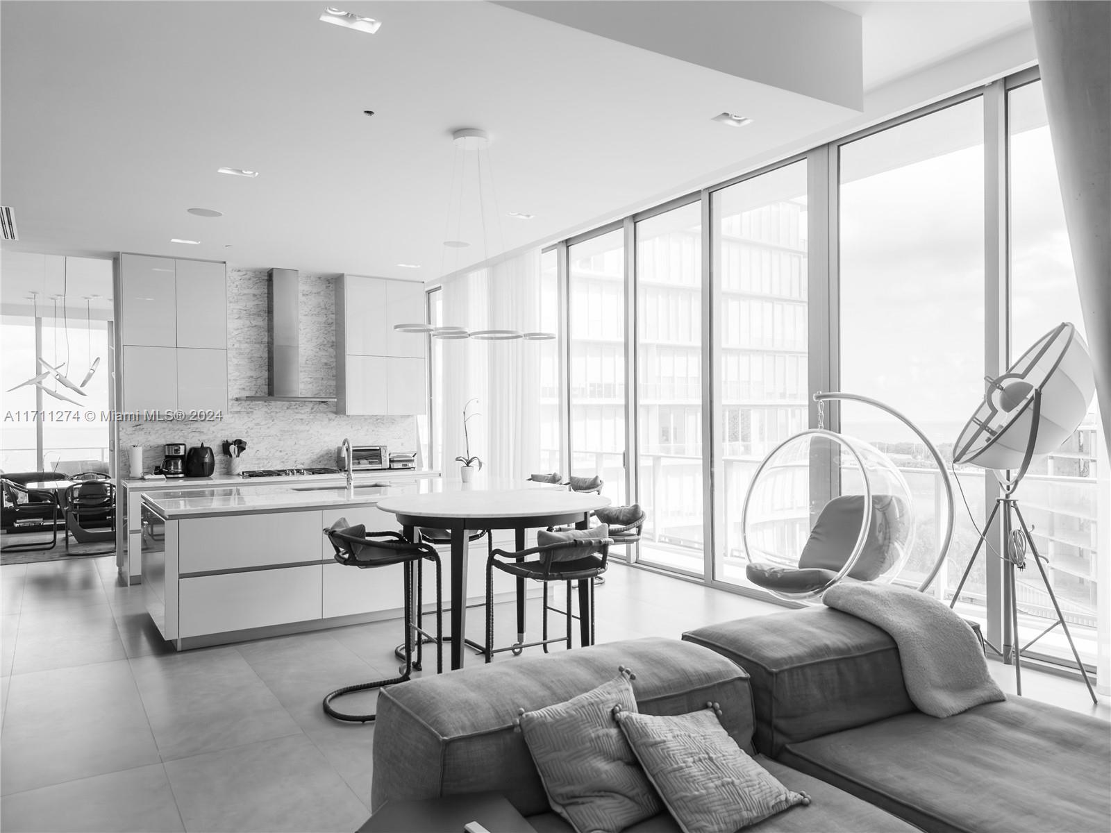 DINNER KEY - Residential