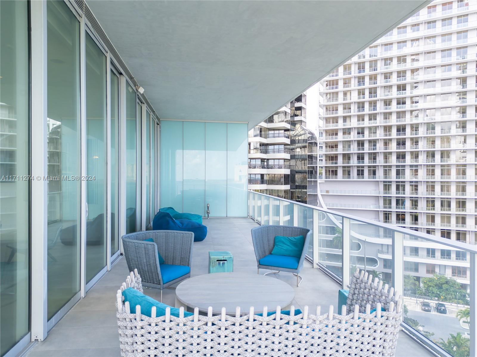 DINNER KEY - Residential