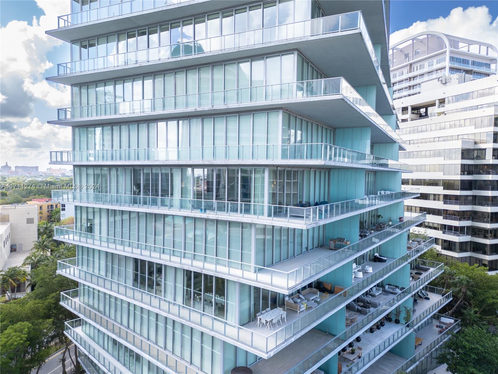 DINNER KEY - Residential