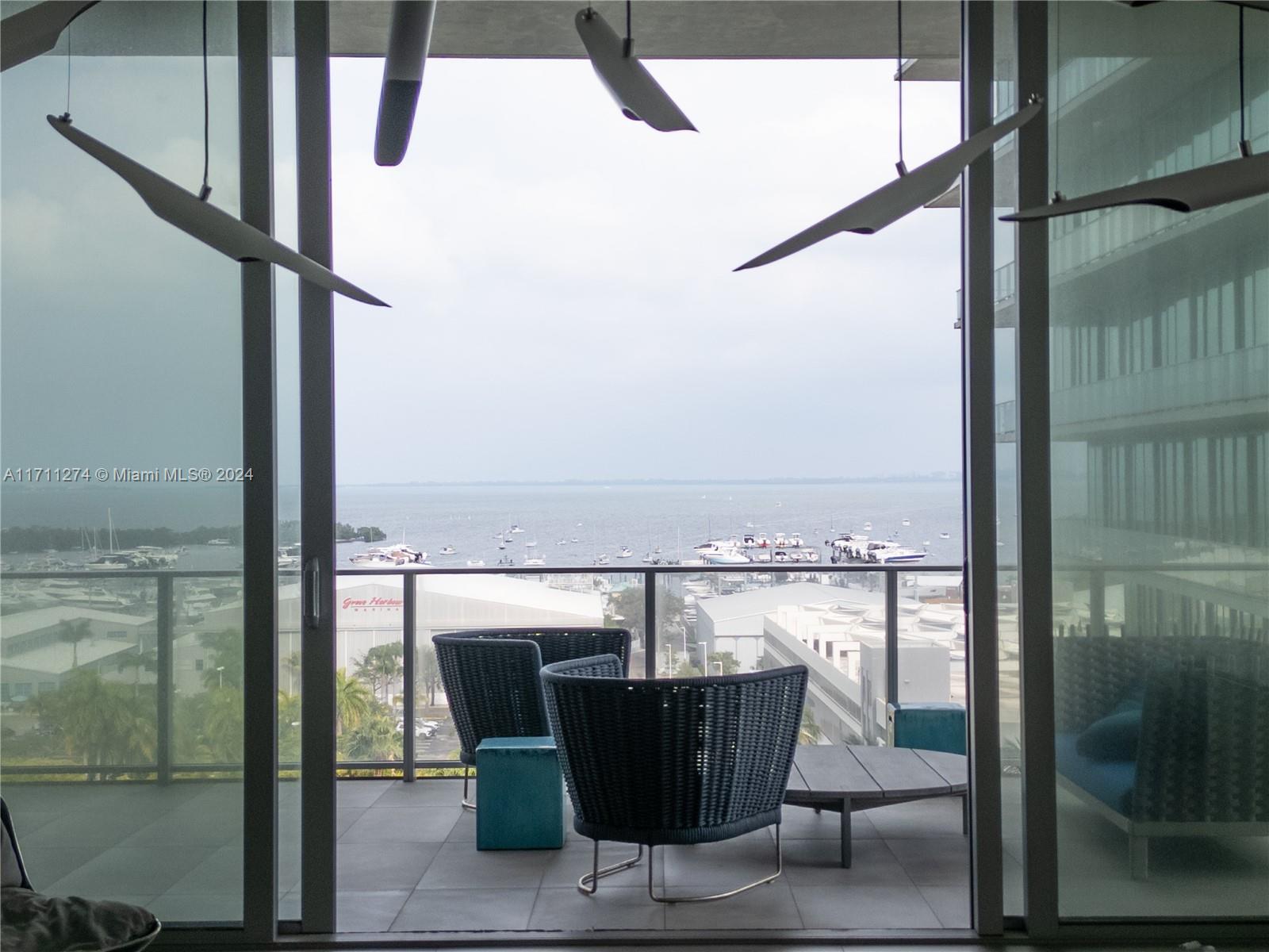DINNER KEY - Residential