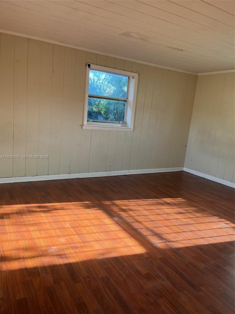 RIVIERA BEACH HEIGHTS ADD - Residential Lease