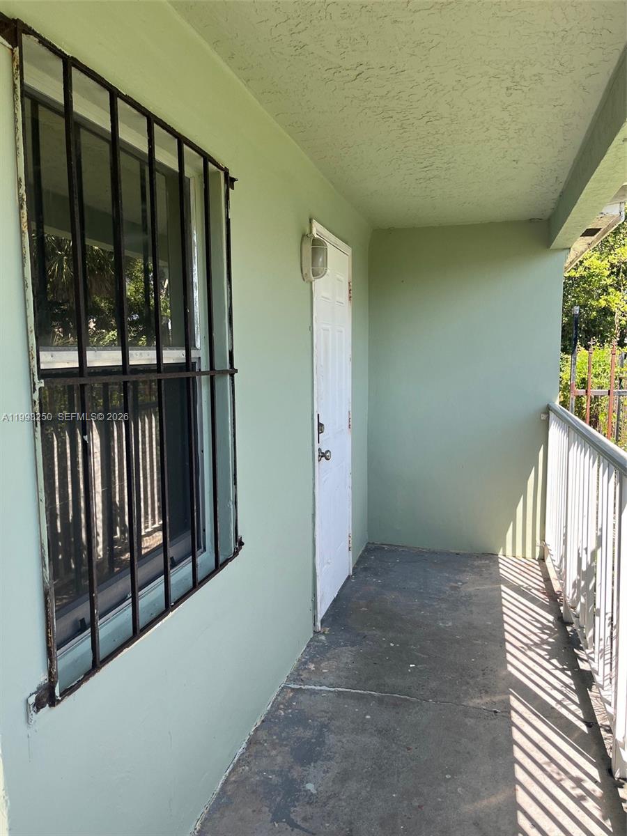 RIVIERA BEACH HEIGHTS ADD - Residential Lease