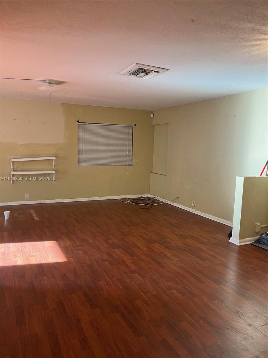 RIVIERA BEACH HEIGHTS ADD - Residential Lease