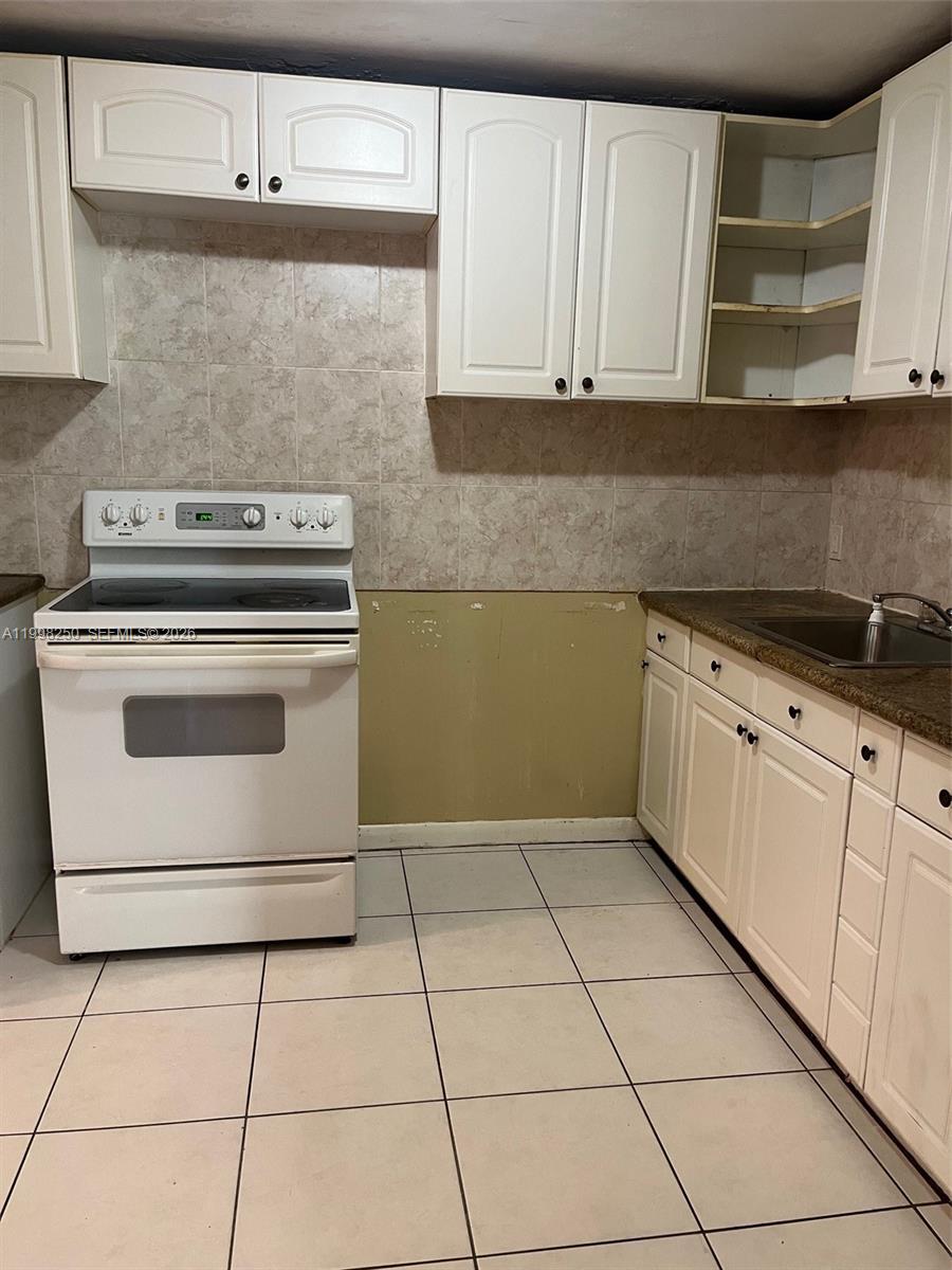 RIVIERA BEACH HEIGHTS ADD - Residential Lease