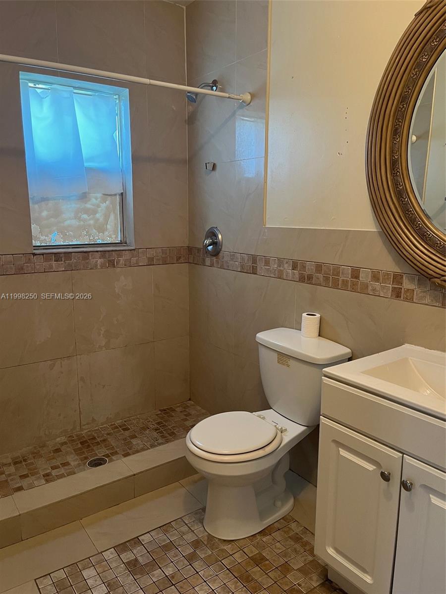 RIVIERA BEACH HEIGHTS ADD - Residential Lease