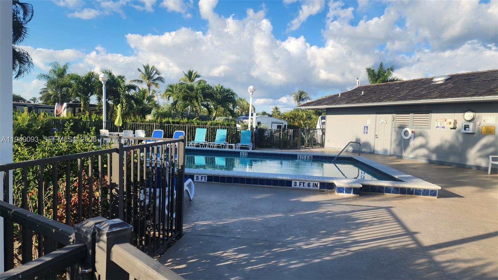 ORA CHOKOLOSKEE RV RESORT - Residential