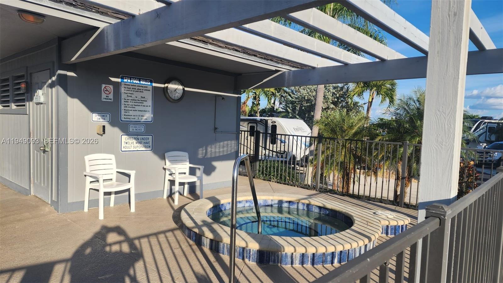 ORA CHOKOLOSKEE RV RESORT - Residential