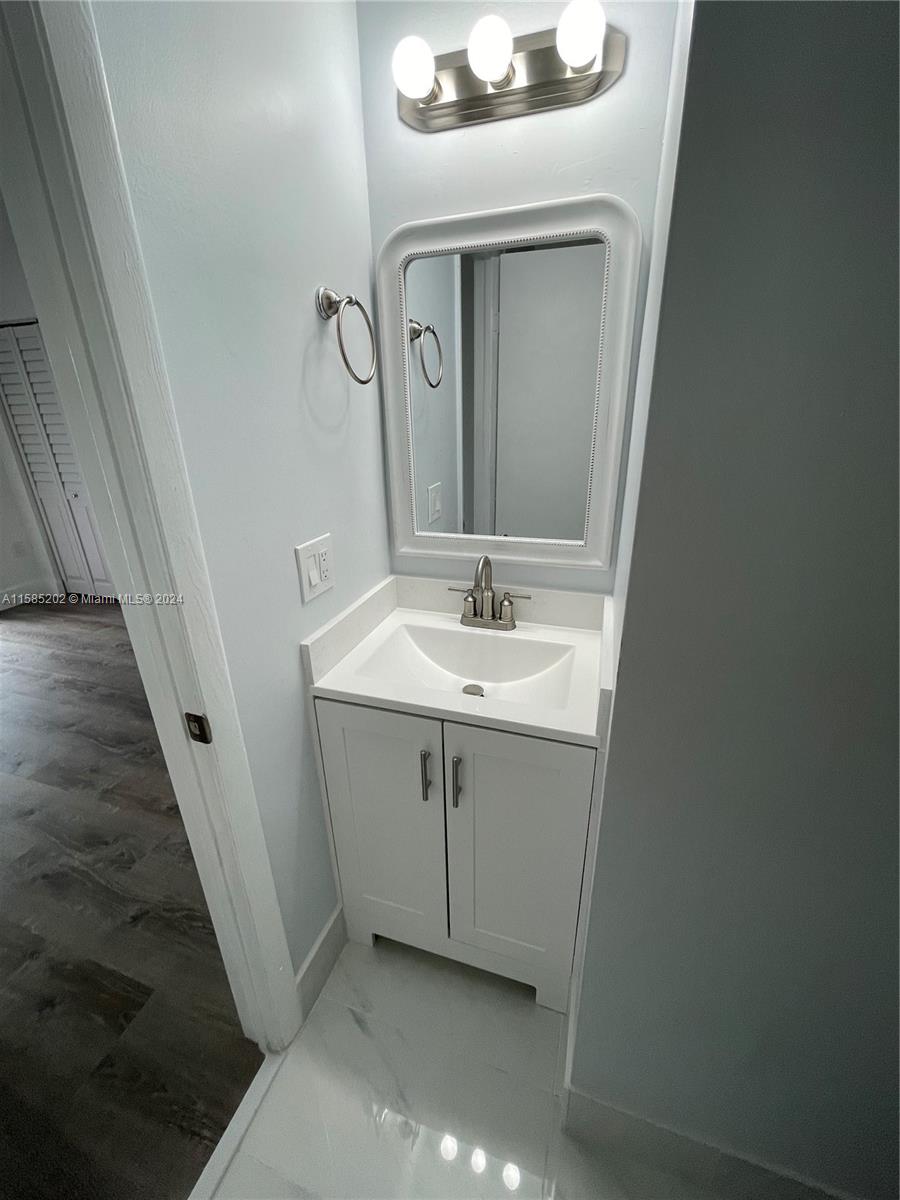 MILLER VILLAS CONDO - Residential Lease