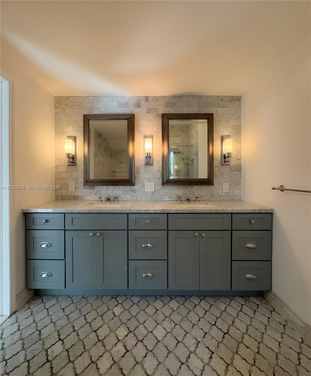 BELLE MEADE OF MIA SEC 1 - Residential