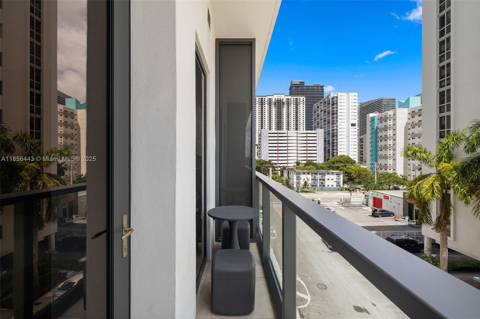 BRICKELL - Residential