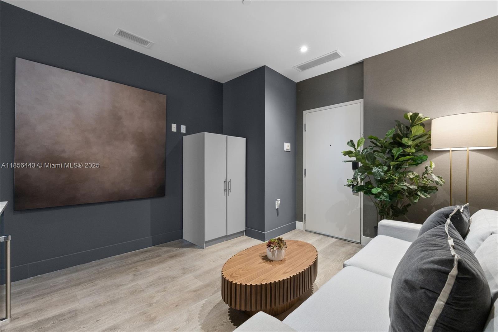 BRICKELL - Residential