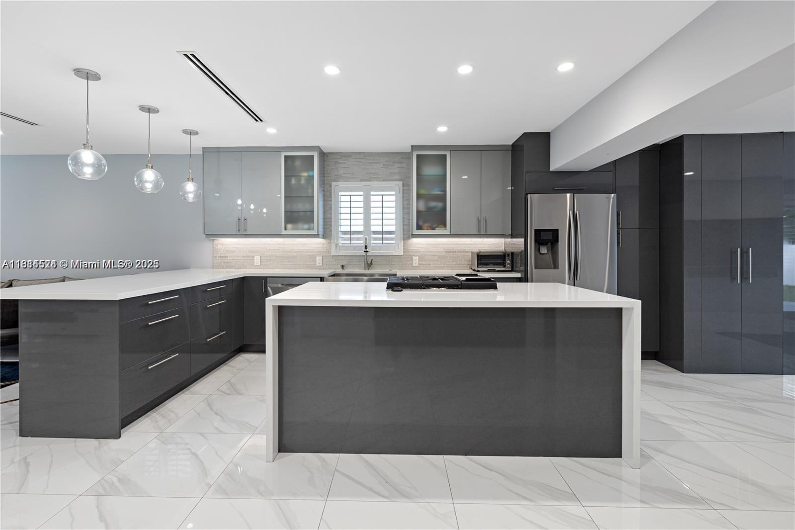 1239 Washington St 1239