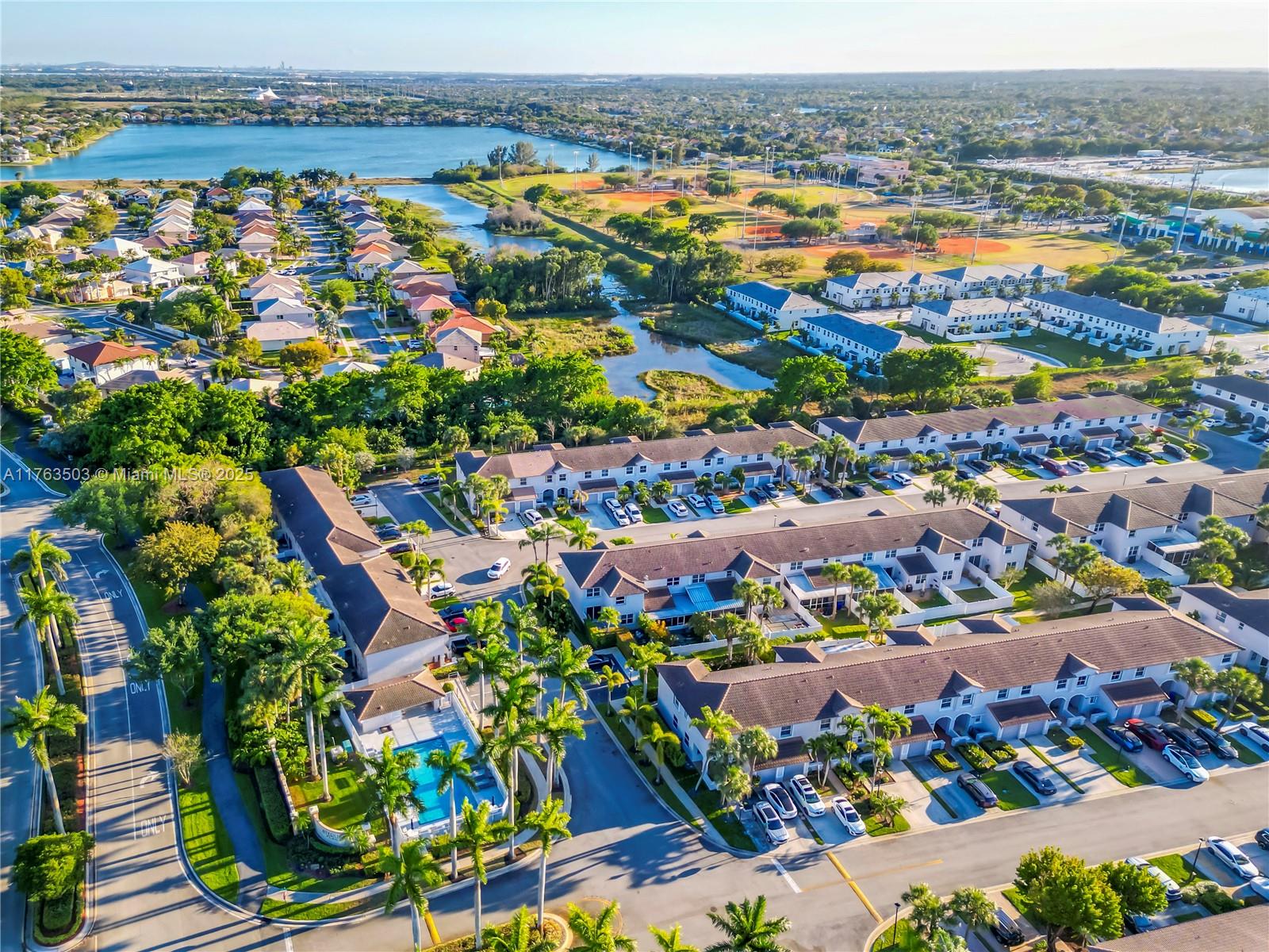 PEMBROKE SHORES - Residential