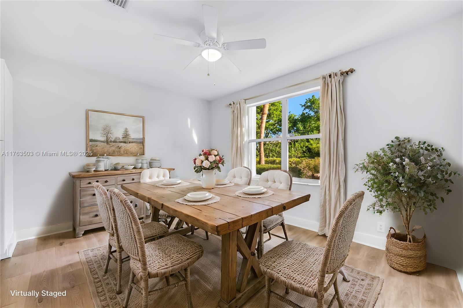 PEMBROKE SHORES - Residential