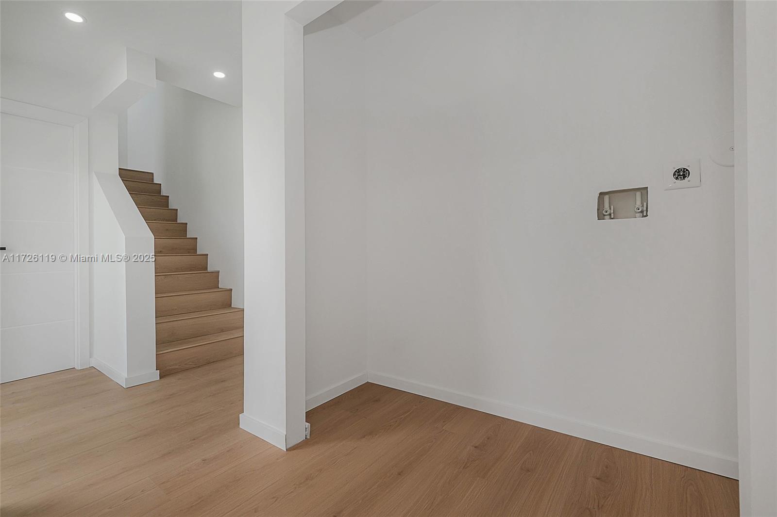 NORMANDY WATERWAY SUB - Residential Lease