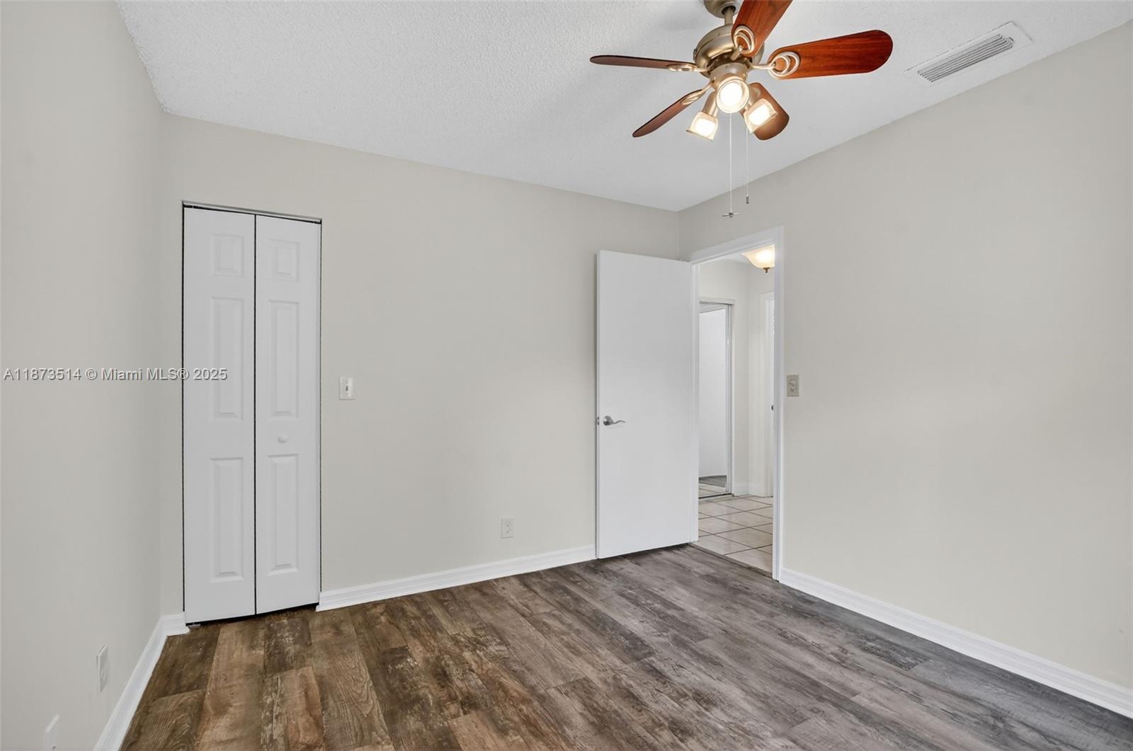 SPRINGTREE LAKES - Residential