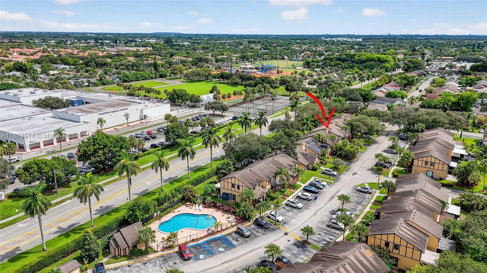 SPRINGTREE LAKES - Residential