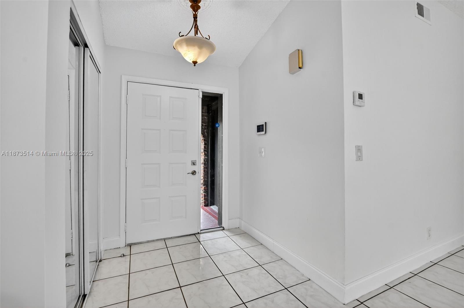 SPRINGTREE LAKES - Residential