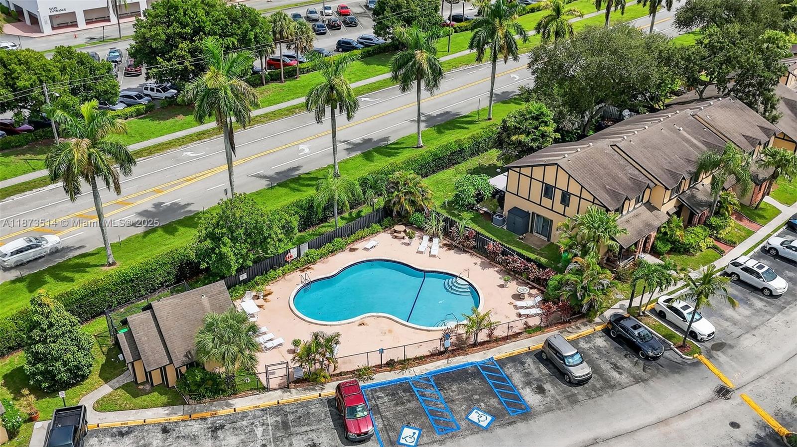 SPRINGTREE LAKES - Residential