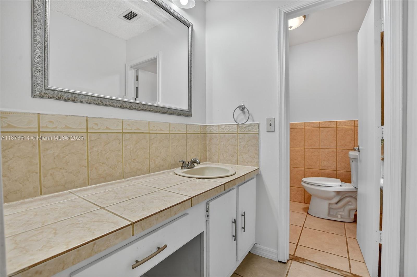 SPRINGTREE LAKES - Residential