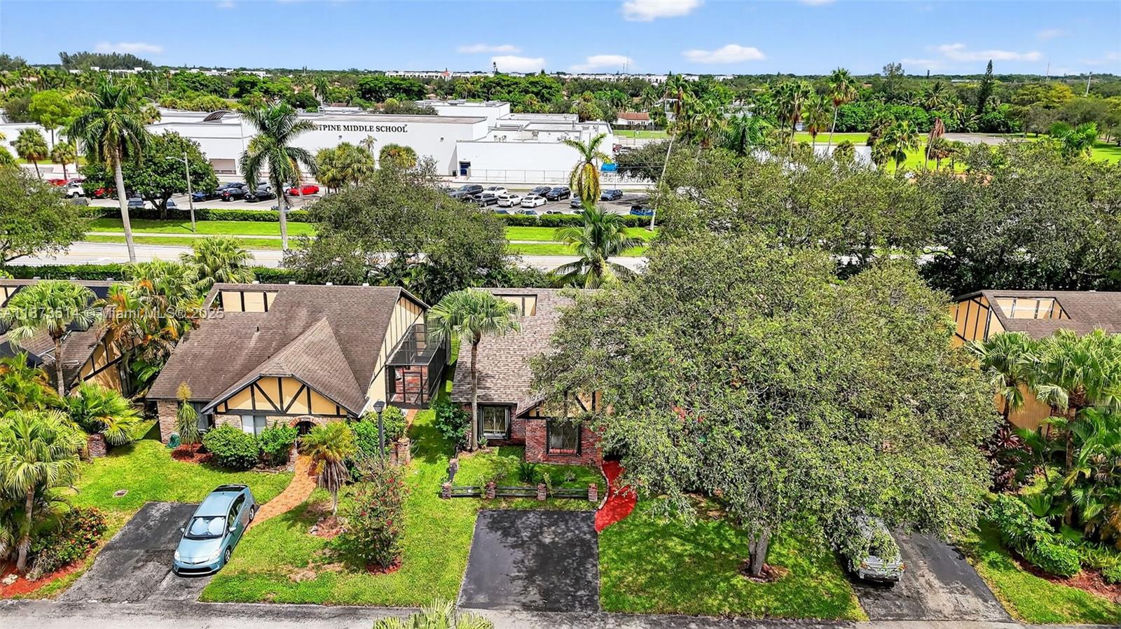 SPRINGTREE LAKES - Residential