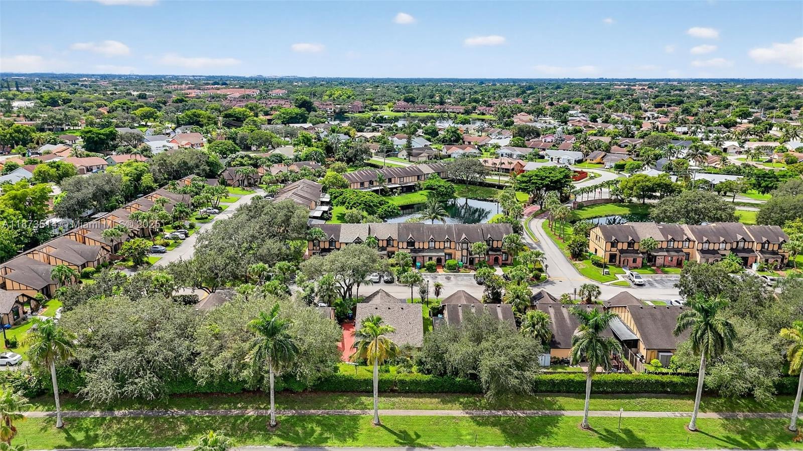 SPRINGTREE LAKES - Residential