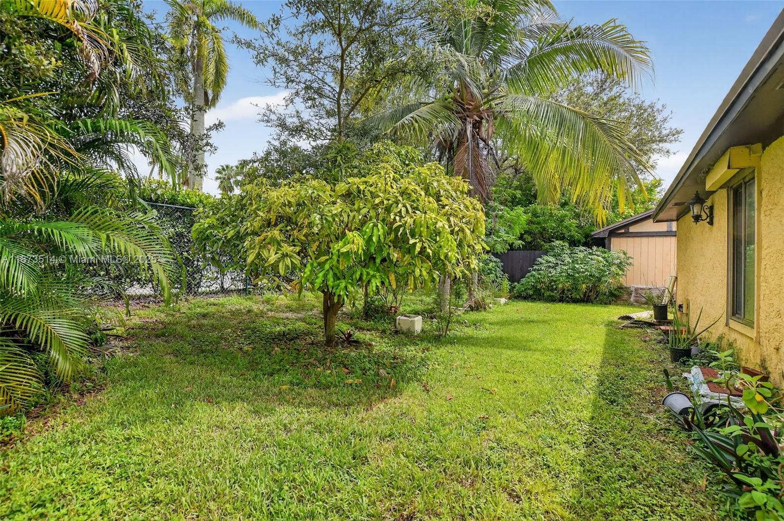 SPRINGTREE LAKES - Residential