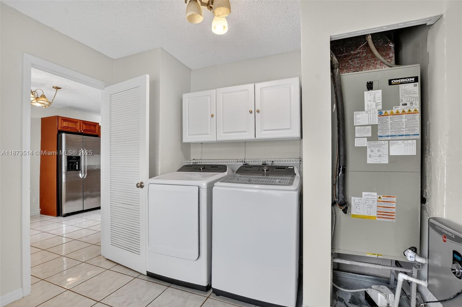 SPRINGTREE LAKES - Residential