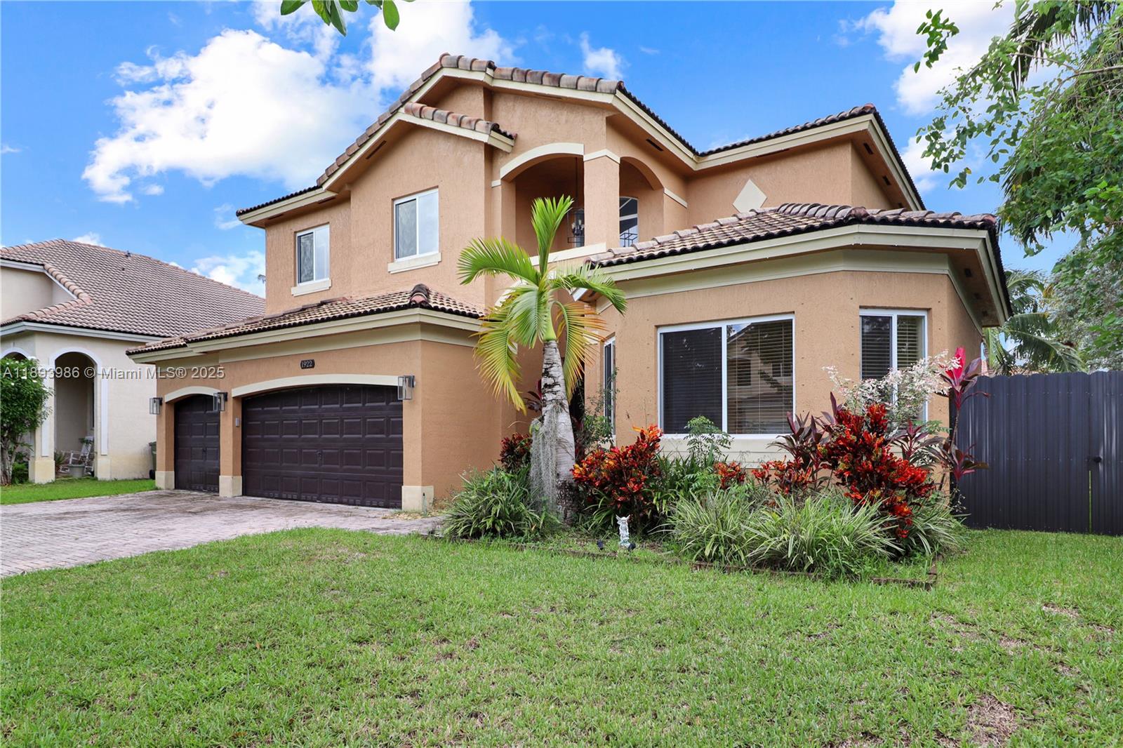 PALM ISLE ESTATES - Residential