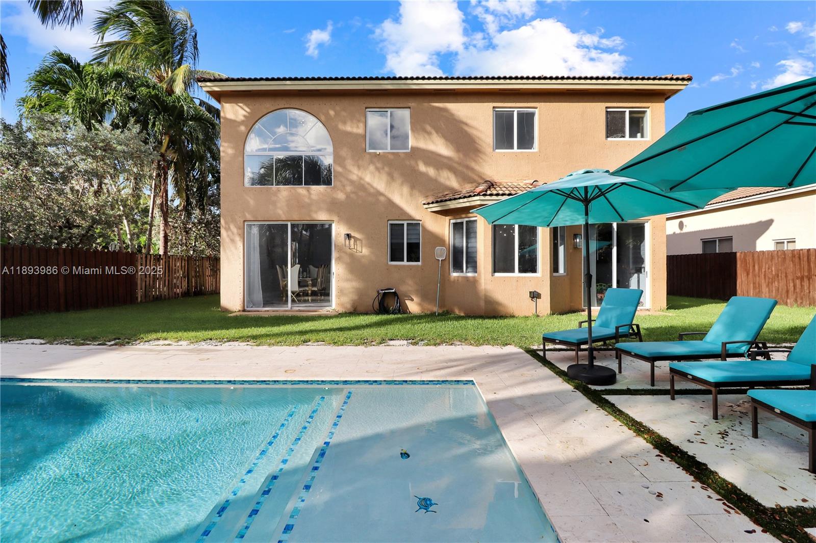 PALM ISLE ESTATES - Residential