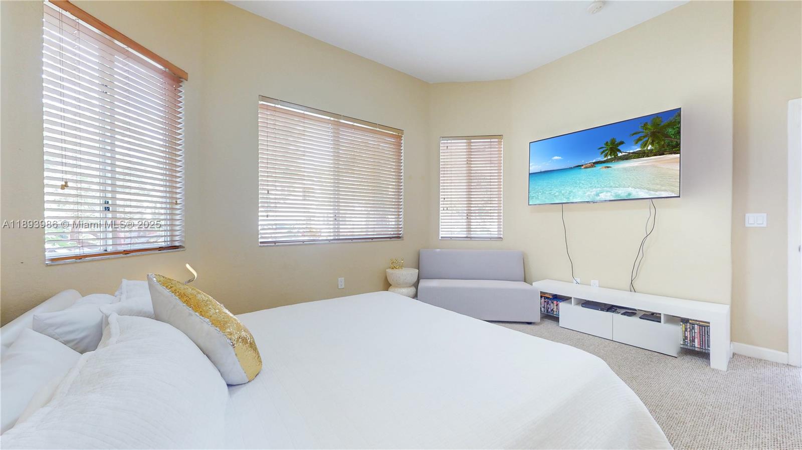 PALM ISLE ESTATES - Residential