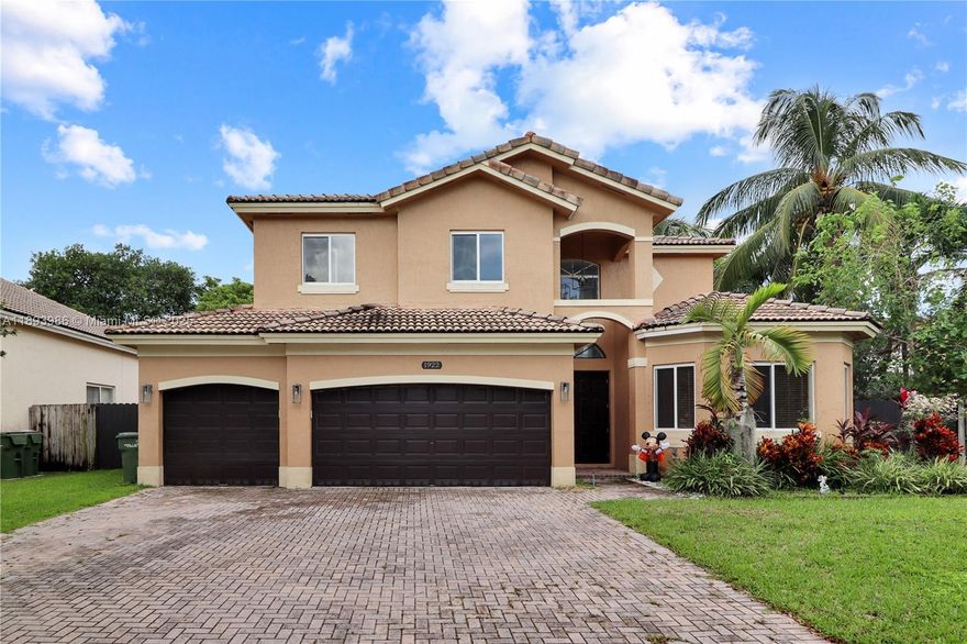 Welcome to this turnkey two-story home located in the luxurious Palm Isles Estates. Perfect for families, this spacious property features 4 bedrooms and 3.5 bathrooms, including a convenient downstairs bedroom with its own ensuite bathroom. Key highlights inside include vaulted ceilings, a newer HVAC system for year-round comfort, stylish tile flooring downstairs, and a striking hardwood staircase with upgraded metal railings. Outdoor enjoyment awaits with a modern private pool, combining modern amenities with a luxurious outdoor living experience. The value-packed HOA offers 24/7 security guards and patrols, AT&T internet, cable, access to the golf course and butterfly park, a Tot Lot, trash pickup, and maintenance of common areas. A clubhouse is also available for an additional fee.