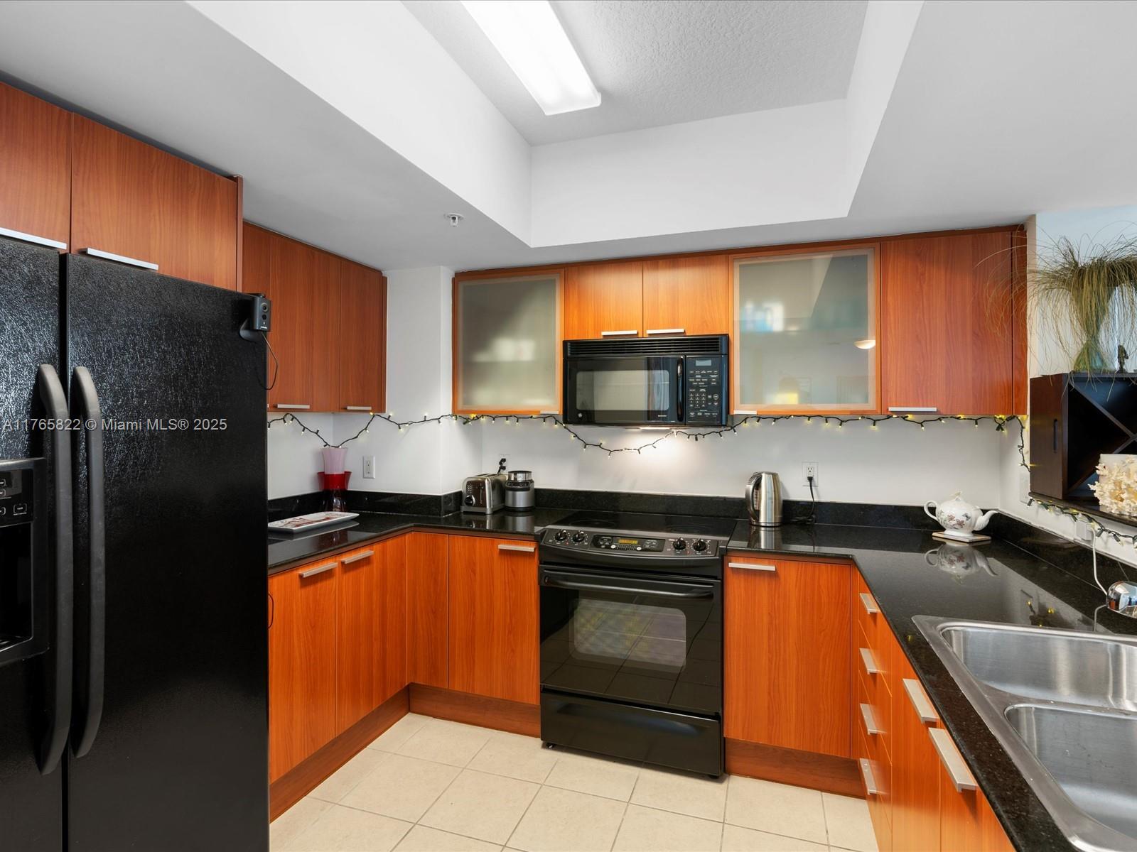 LA PERLA CONDO - Residential