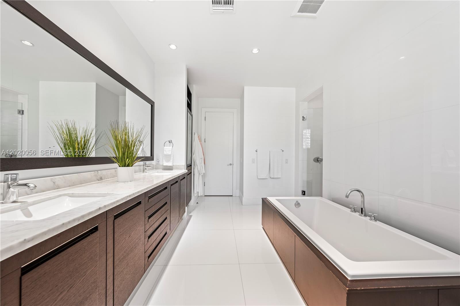 EWANTON HGTS - Residential