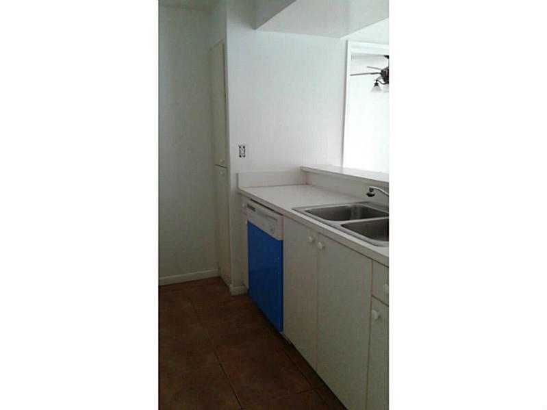 LAS BRISAS - Residential Lease