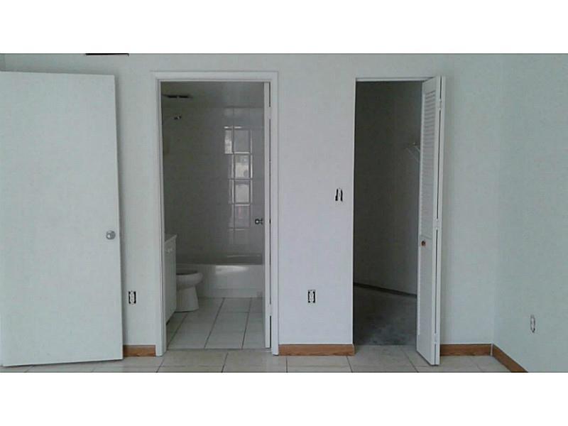 LAS BRISAS - Residential Lease