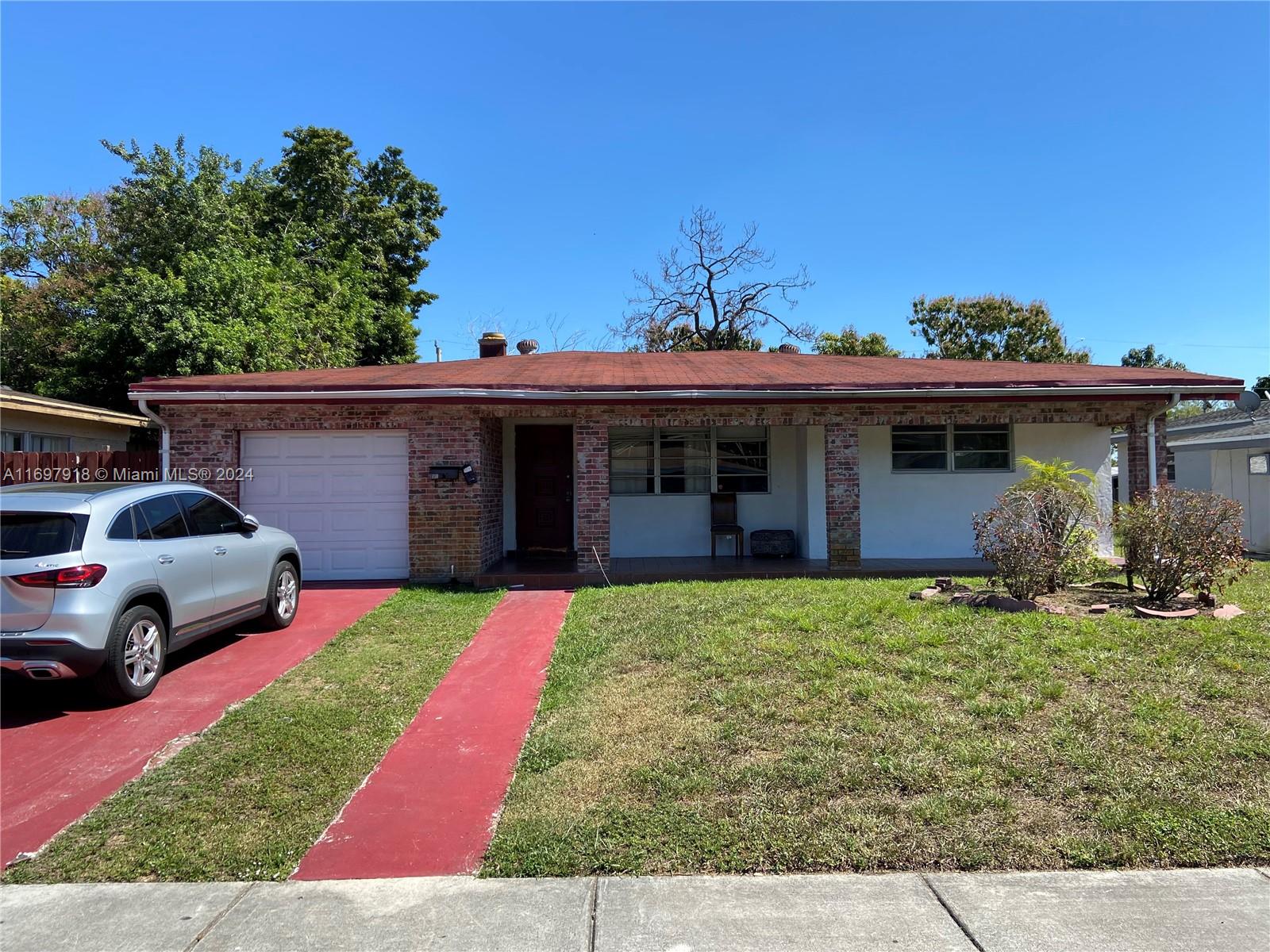 220 Nw 33rd Ter, Lauderhill, Miami-Dade County, Florida - 6 Bedrooms  
3 Bathrooms - 