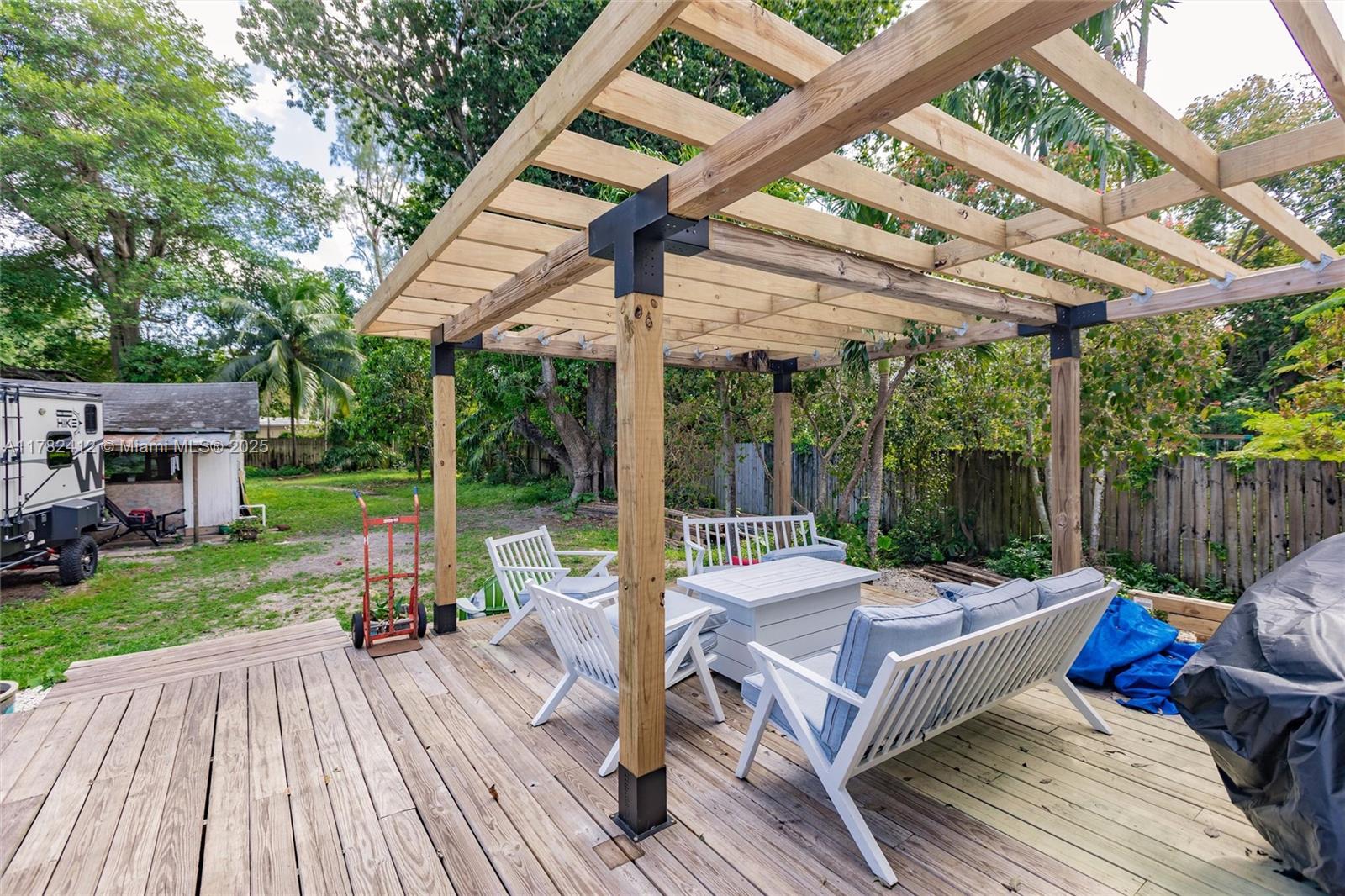 GRIFFING BISCAYNE PARK ES - Residential