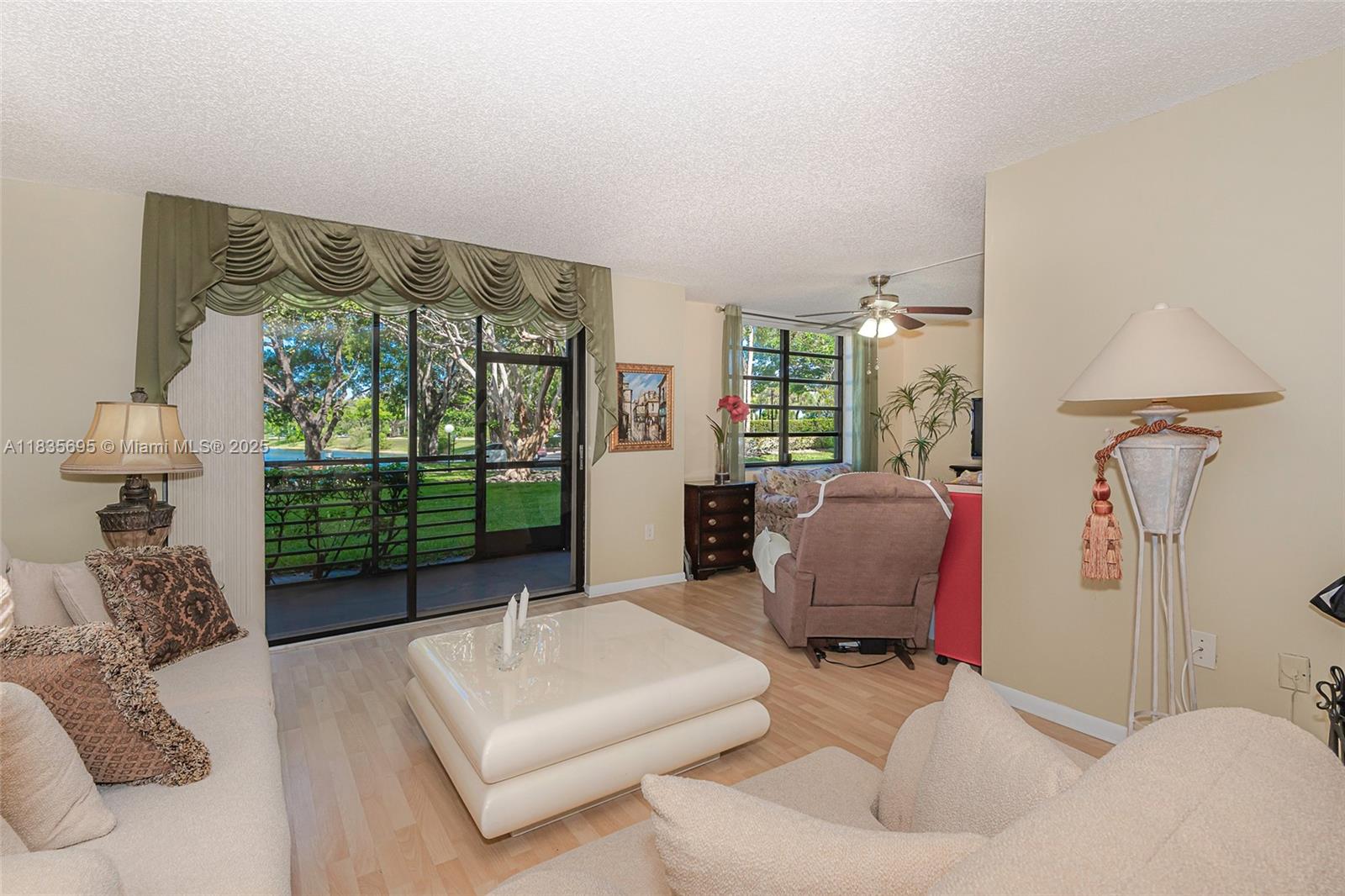 901 Colony Point Cir 107