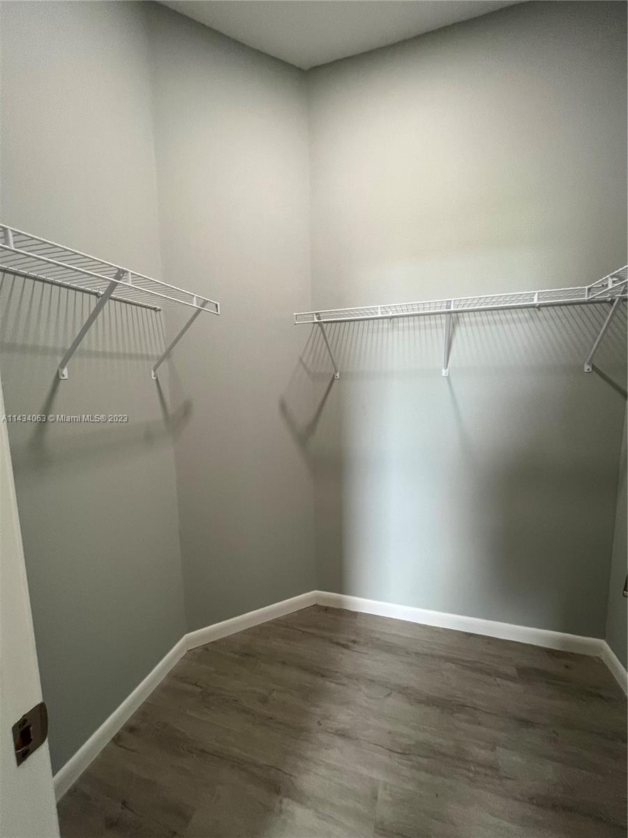 PORT LABELLE - Residential Lease