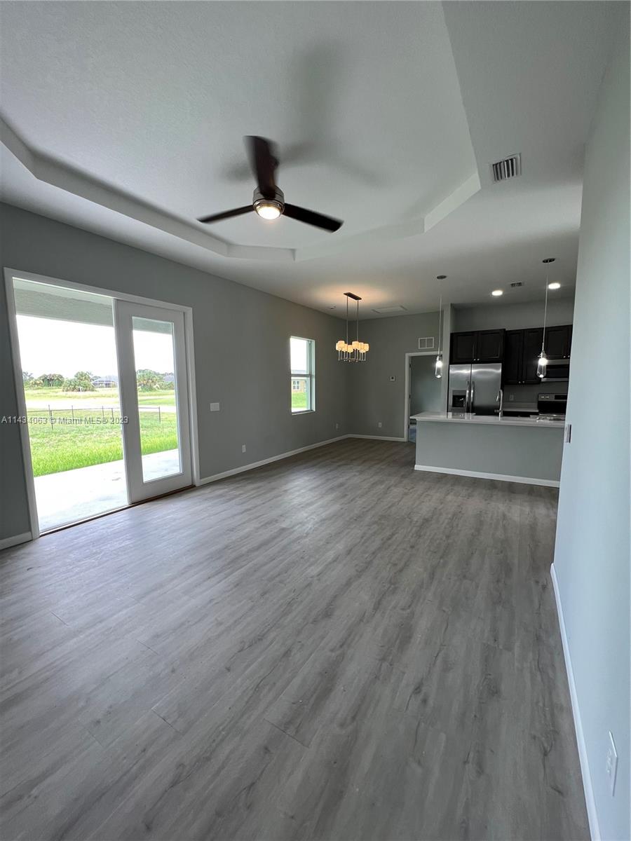 PORT LABELLE - Residential Lease
