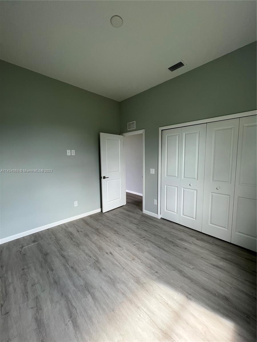 PORT LABELLE - Residential Lease