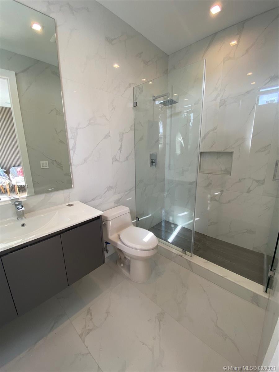 LA GORCE GOLF SUB - Residential