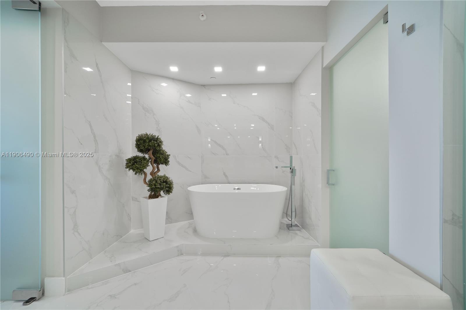 PORTOFINO TOWER CONDO - Residential