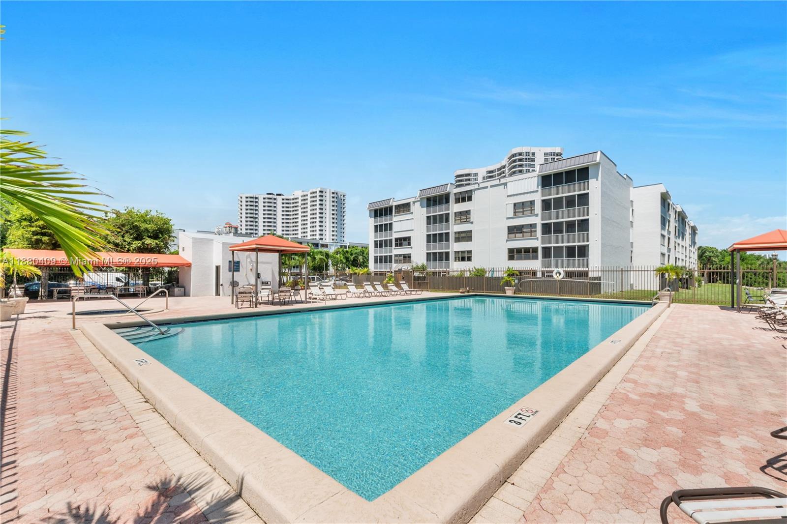 SOUTHVIEW AT AVENTURA CON - Residential