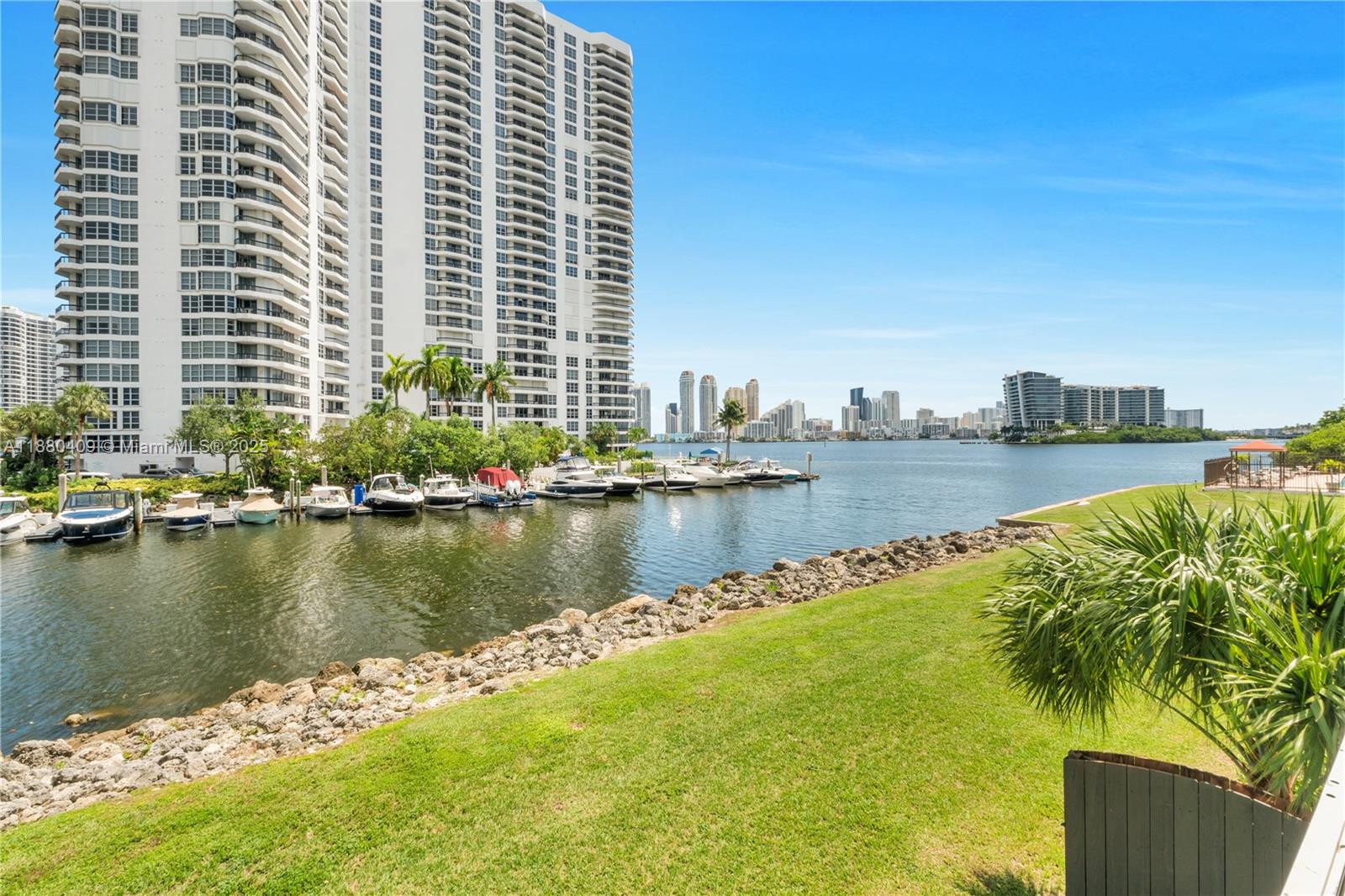 SOUTHVIEW AT AVENTURA CON - Residential