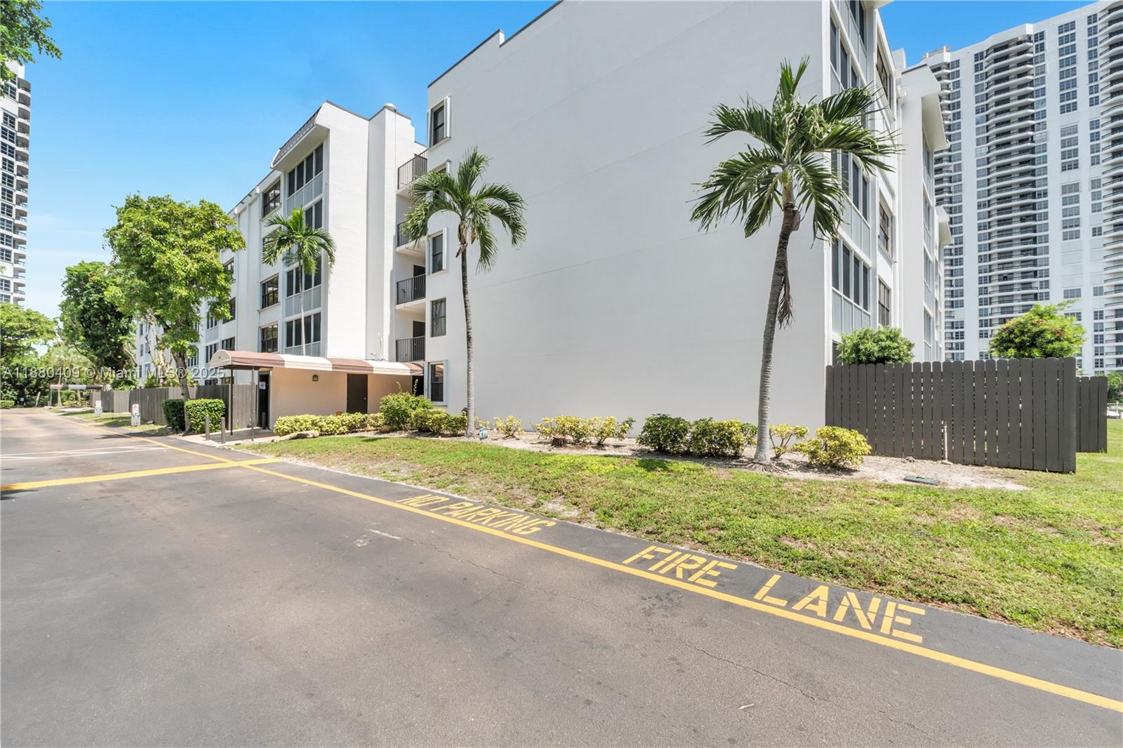 SOUTHVIEW AT AVENTURA CON - Residential