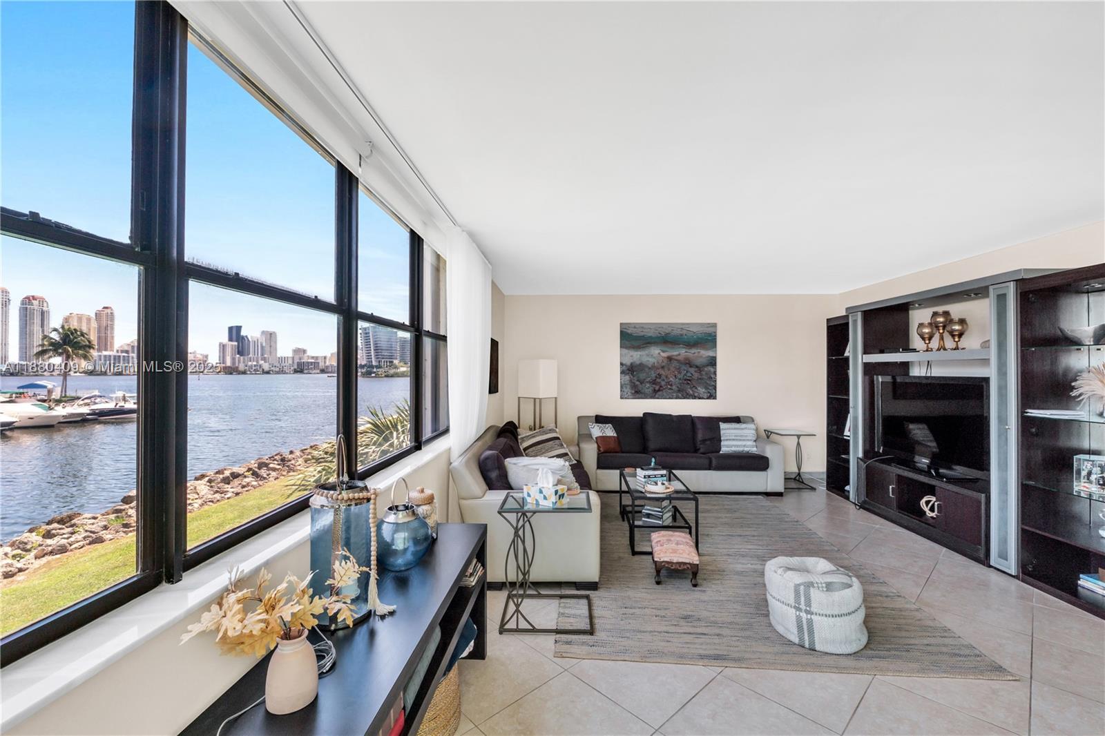 SOUTHVIEW AT AVENTURA CON - Residential